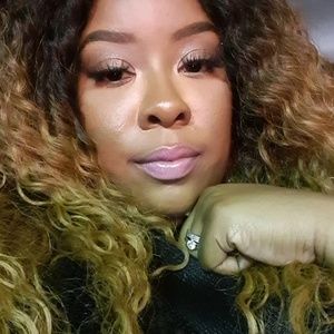 Meet your Posher, Michele